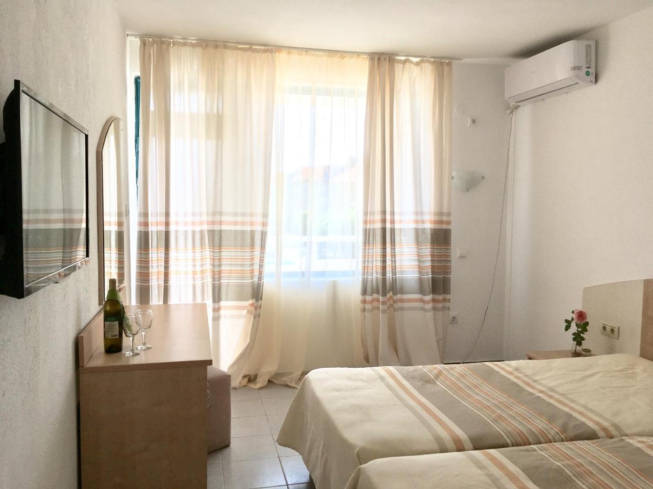 Alba Family Club Hotel Primorsko Eksteriør billede