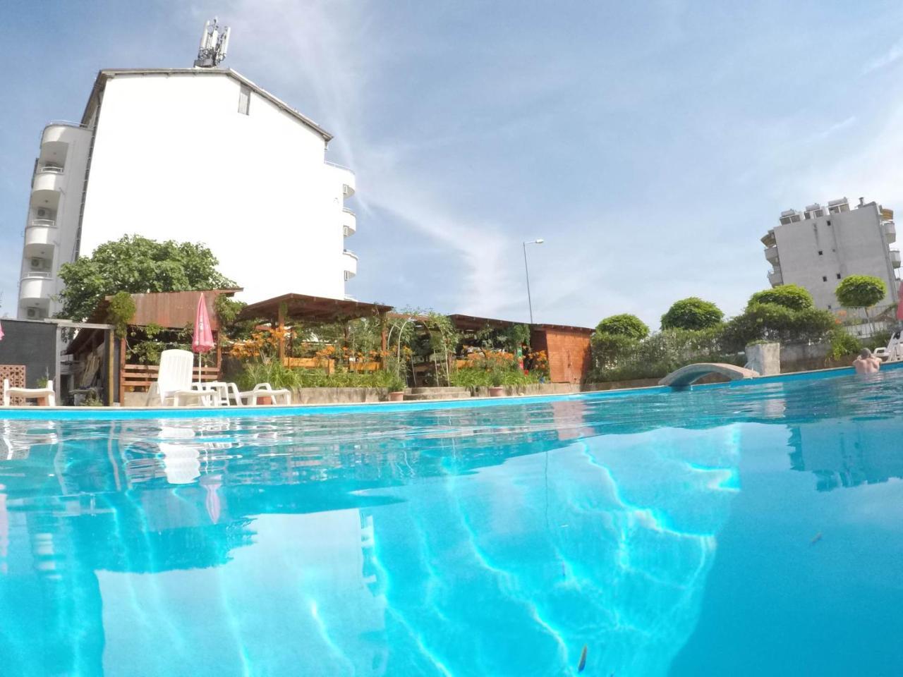 Alba Family Club Hotel Primorsko Eksteriør billede