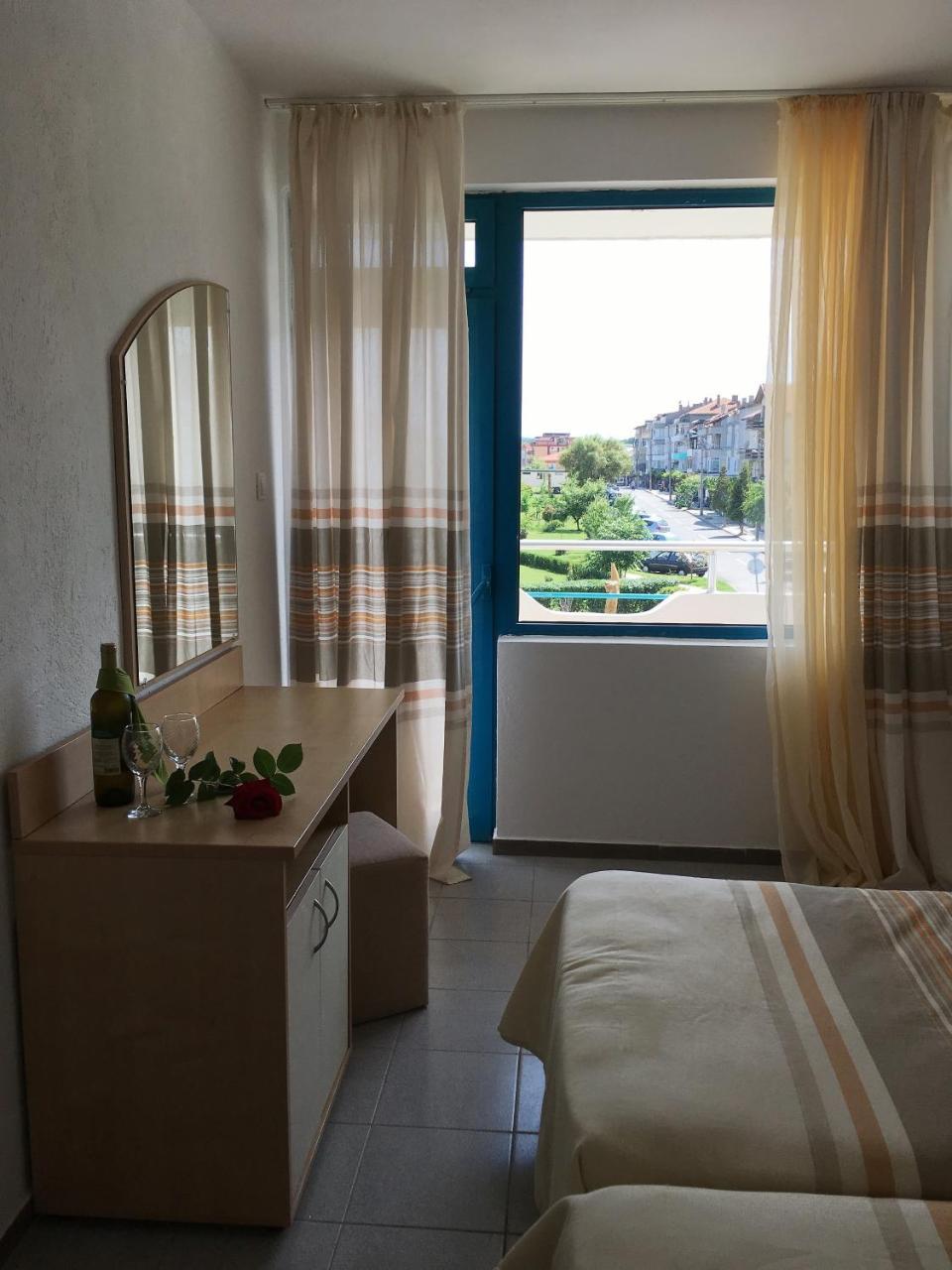 Alba Family Club Hotel Primorsko Eksteriør billede