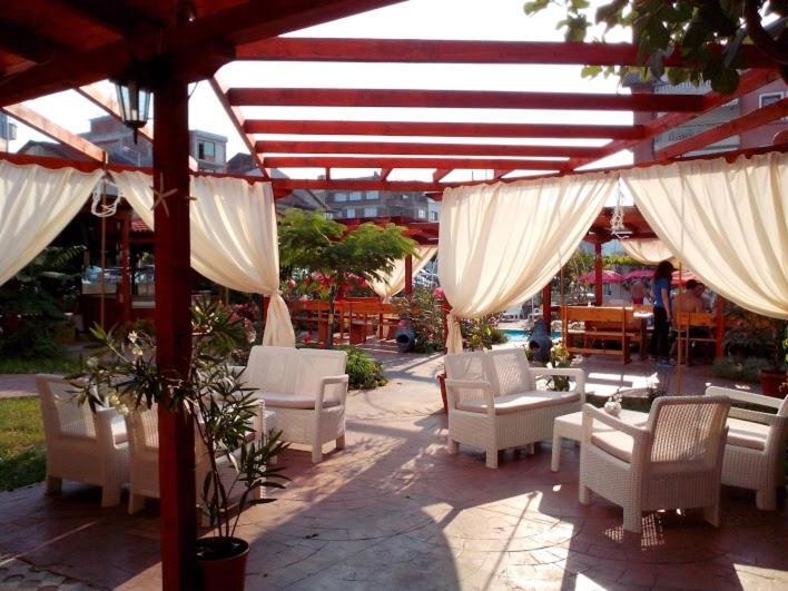 Alba Family Club Hotel Primorsko Eksteriør billede